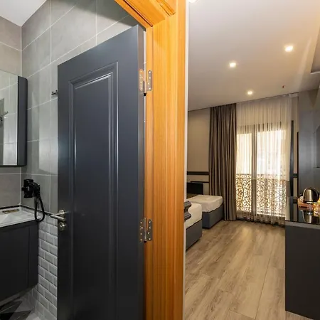 Hotel Confores Istanbul