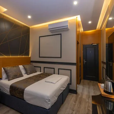 Hotel Confores 3*